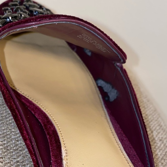 Michael Kors Crystal-Embellished Slip-On Flat Mules in Burgundy Velvet Dark red - Picture 8 of 8